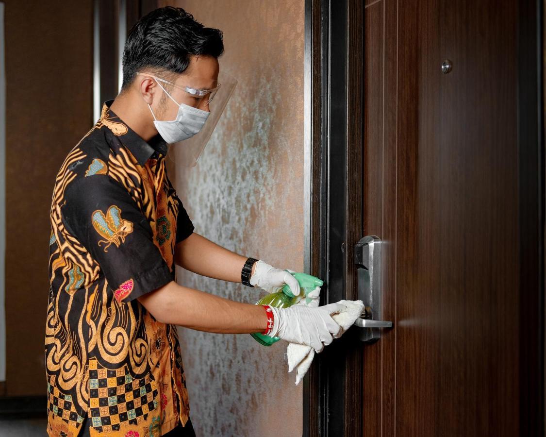 Oxville Hotel Padang  Exterior photo