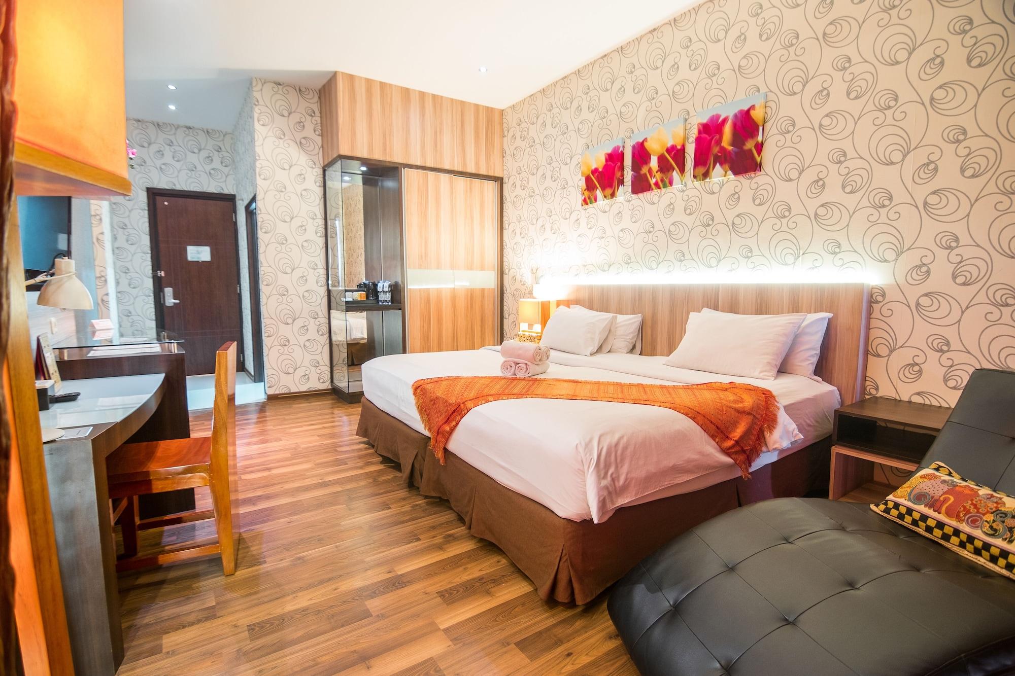 Oxville Hotel Padang  Exterior photo