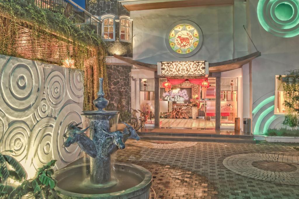 Oxville Hotel Padang  Exterior photo